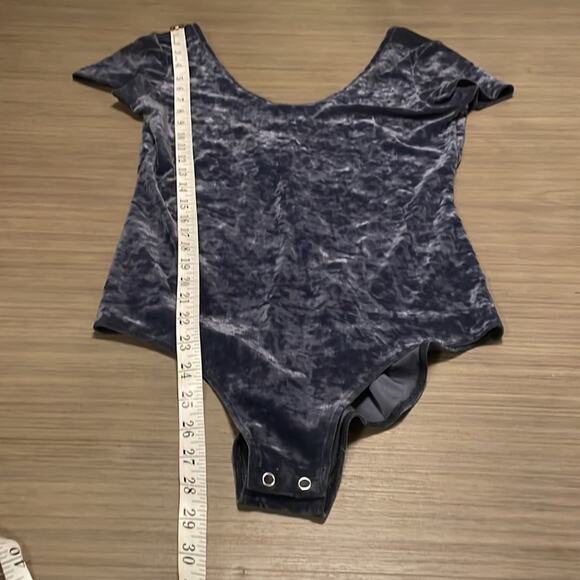 American Eagle Navy Blue Crushed‎ Velvet Short Sleeve Snap Body Suit Size M - Picture 10 of 10
